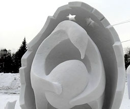 Потрясающая снежная скульптура (с названием от ред.). Источник: Яндекс. Автор: Омск...